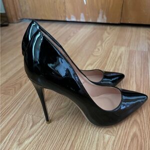 Elisabet Tang black high heels (4.7 inch). Worn once.